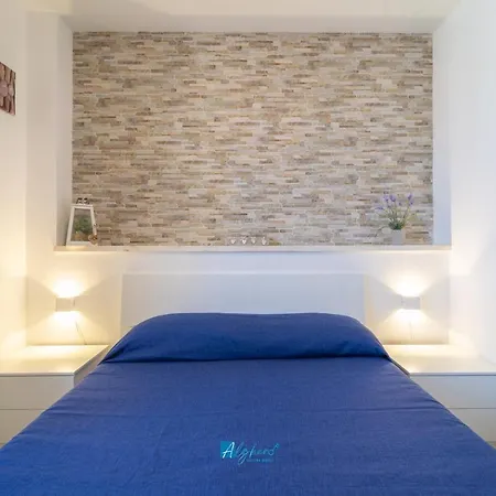 Mica アパート アルゲーロ