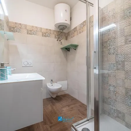 Mica דירה *